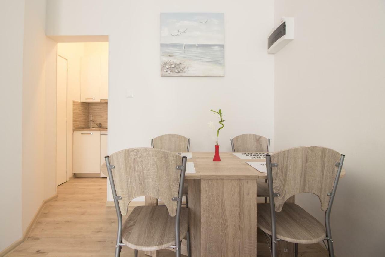 Kike 80 Apartment Split Exterior photo
